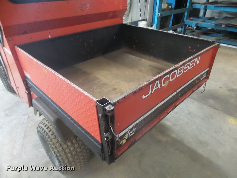 image for item FR9514 1993 Jacobsen 810 Express modified golf cart