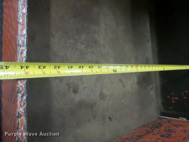 image for item FR9514 1993 Jacobsen 810 Express modified golf cart