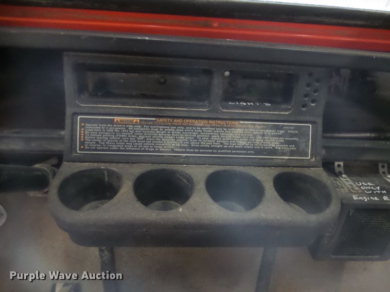 image for item FR9514 1993 Jacobsen 810 Express modified golf cart