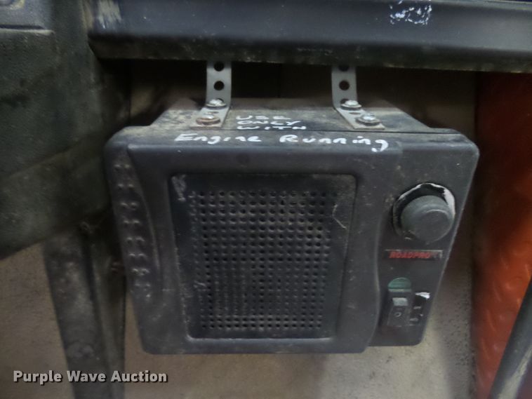 image for item FR9514 1993 Jacobsen 810 Express modified golf cart