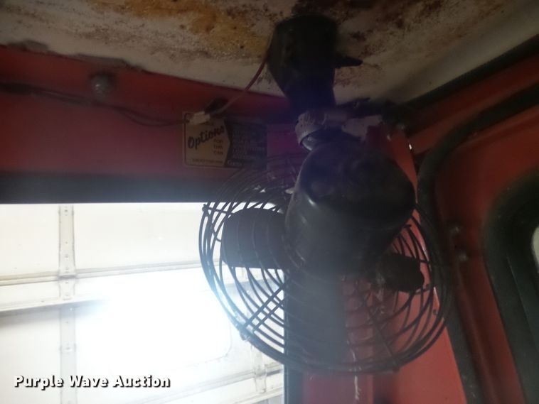 image for item FR9514 1993 Jacobsen 810 Express modified golf cart