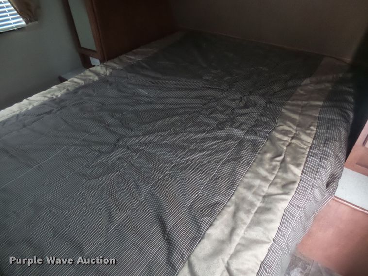 image for item FR9515 2014 Forest River Surveyor camper