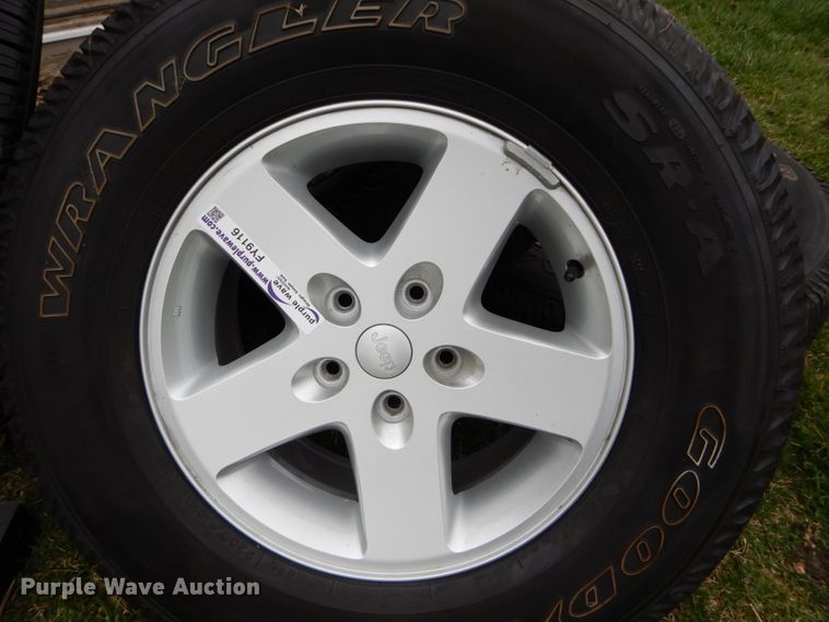 image for item FY9116 (5) Goodyear Wrangler P255/75R17 tires