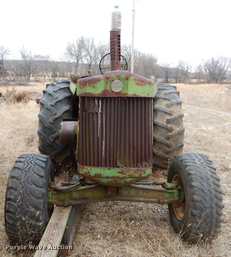 image for item GB9661 1952 John Deere R tractor