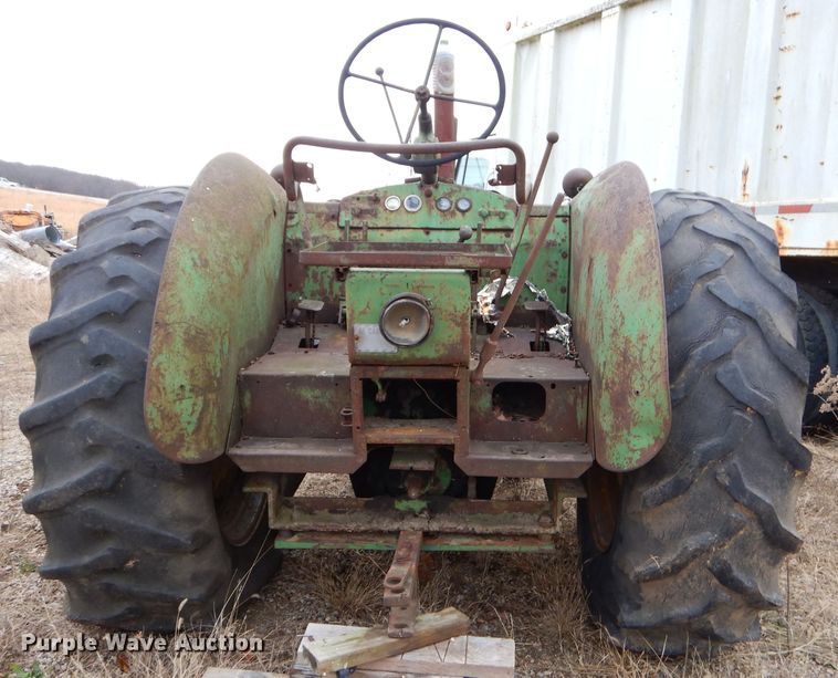 image for item GB9661 1952 John Deere R tractor