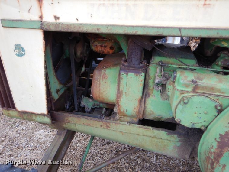 image for item GB9661 1952 John Deere R tractor