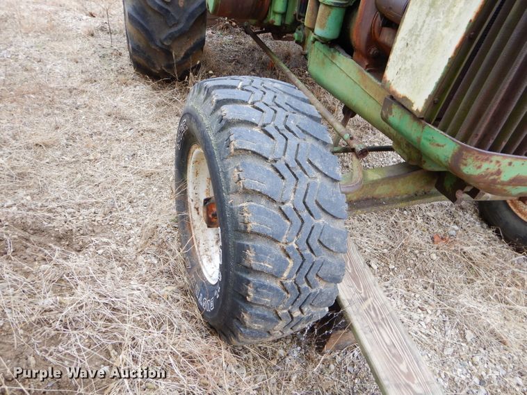 image for item GB9661 1952 John Deere R tractor