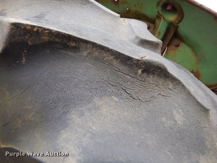 image for item GB9661 1952 John Deere R tractor