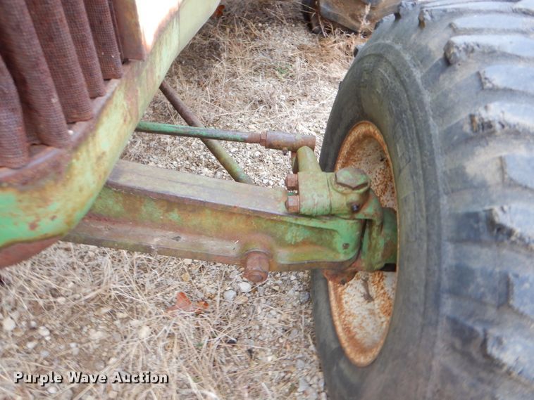 image for item GB9661 1952 John Deere R tractor