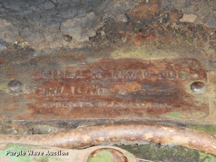 image for item GB9661 1952 John Deere R tractor