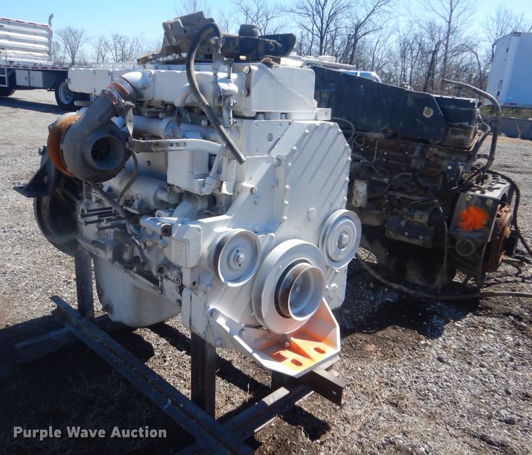 image for item GD9220 Cummins ISM 10.8L L6 diesel engine