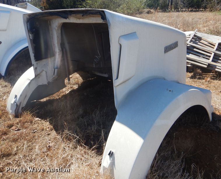 image for item GD9225 Kenworth hood