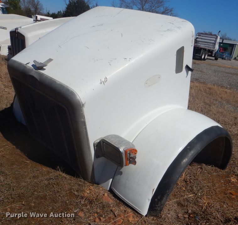 image for item GD9227 Peterbilt hood