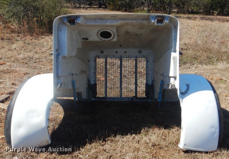 image for item GD9227 Peterbilt hood