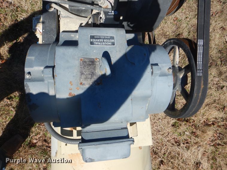 image for item GD9229 2005 Ingersoll Rand 7100 air compressor