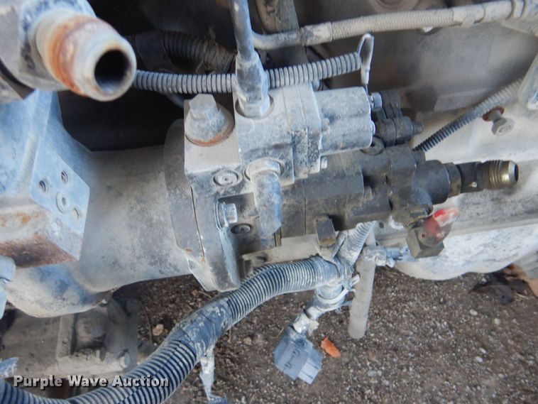 image for item GD9233 2005 Cummins ISM 350V 10.8L L6 diesel engine