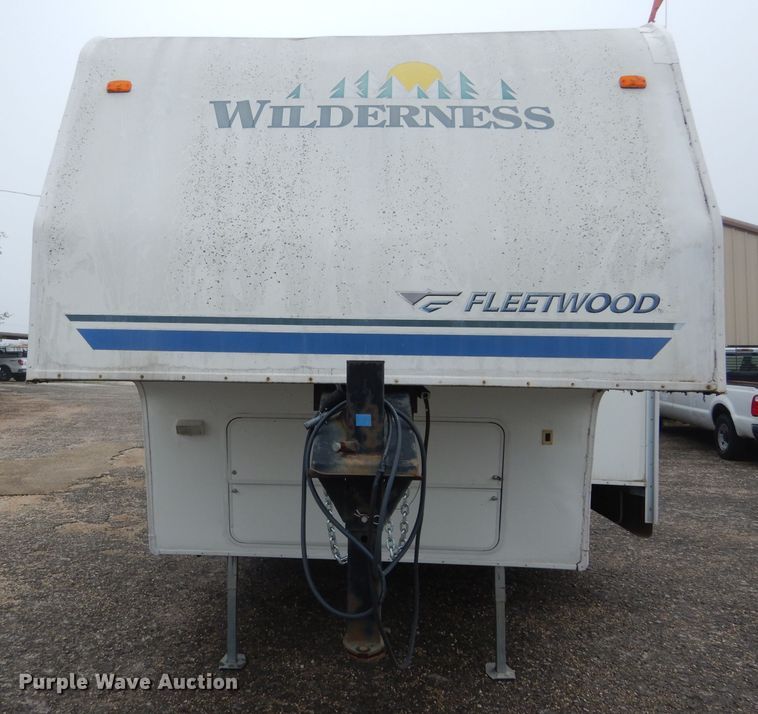 image for item GE9272 2006 Fleetwood Wilderness camper