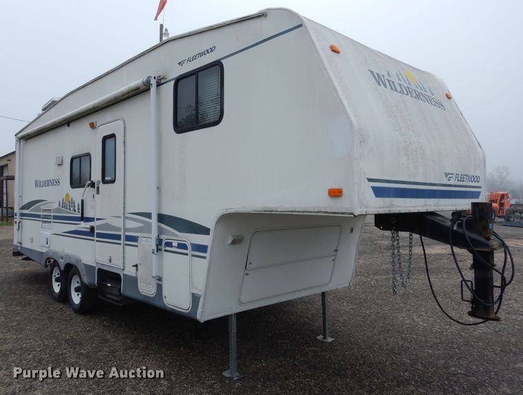 image for item GE9272 2006 Fleetwood Wilderness camper