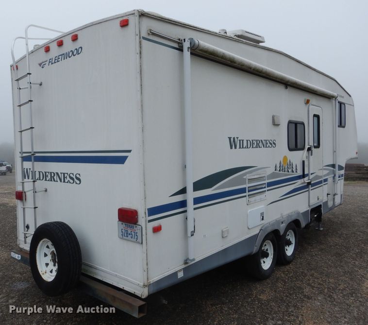 image for item GE9272 2006 Fleetwood Wilderness camper