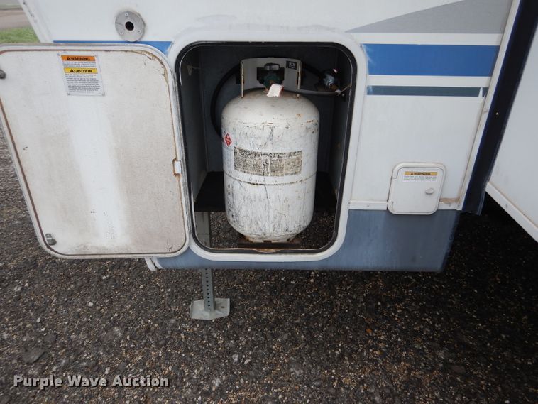 image for item GE9272 2006 Fleetwood Wilderness camper