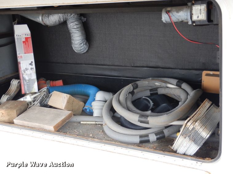 image for item GE9272 2006 Fleetwood Wilderness camper