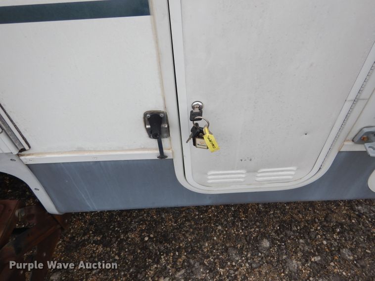 image for item GE9272 2006 Fleetwood Wilderness camper