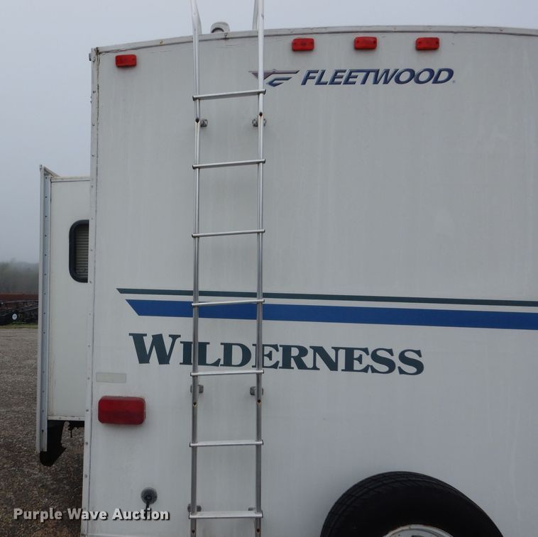 image for item GE9272 2006 Fleetwood Wilderness camper
