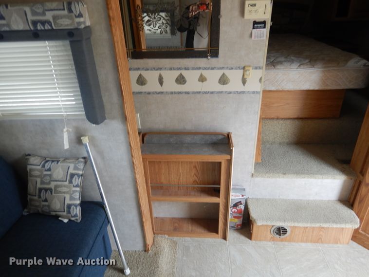 image for item GE9272 2006 Fleetwood Wilderness camper