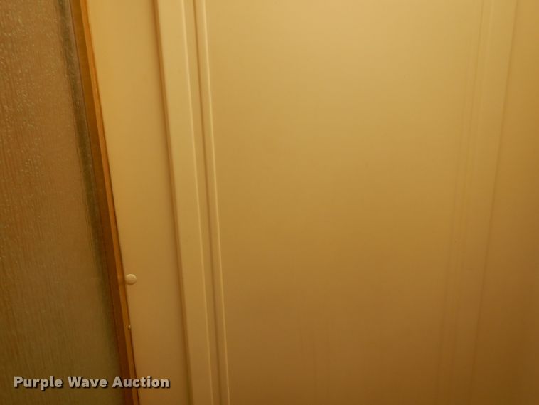 image for item GE9272 2006 Fleetwood Wilderness camper