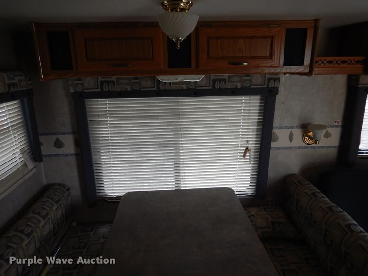 image for item GE9272 2006 Fleetwood Wilderness camper