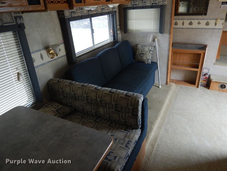 image for item GE9272 2006 Fleetwood Wilderness camper