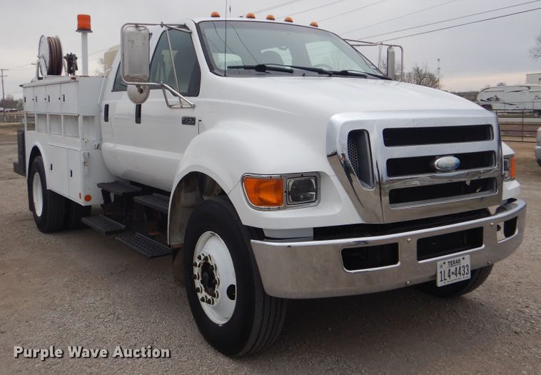 image for item GF9125 2008 Ford F750 Super Duty Crew Cab service truck
