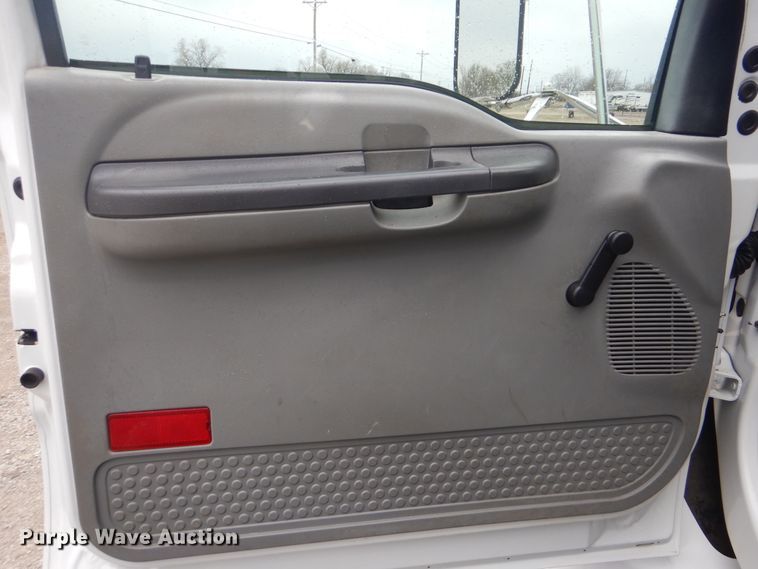 image for item GF9125 2008 Ford F750 Super Duty Crew Cab service truck