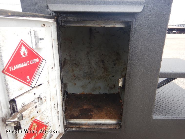 image for item GF9125 2008 Ford F750 Super Duty Crew Cab service truck