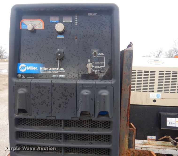 image for item GF9125 2008 Ford F750 Super Duty Crew Cab service truck