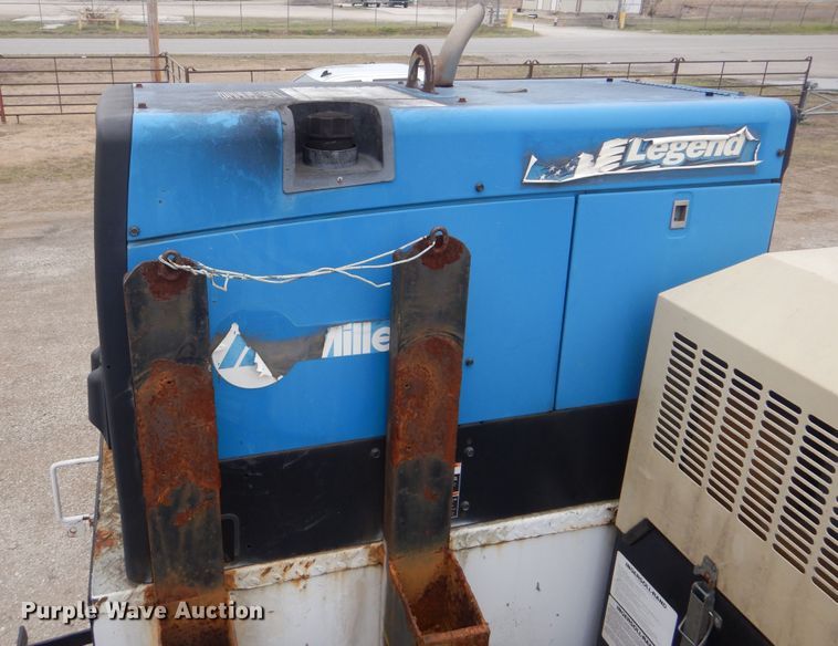 image for item GF9125 2008 Ford F750 Super Duty Crew Cab service truck