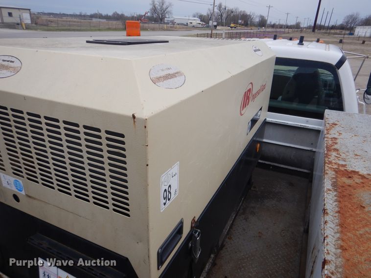 image for item GF9125 2008 Ford F750 Super Duty Crew Cab service truck