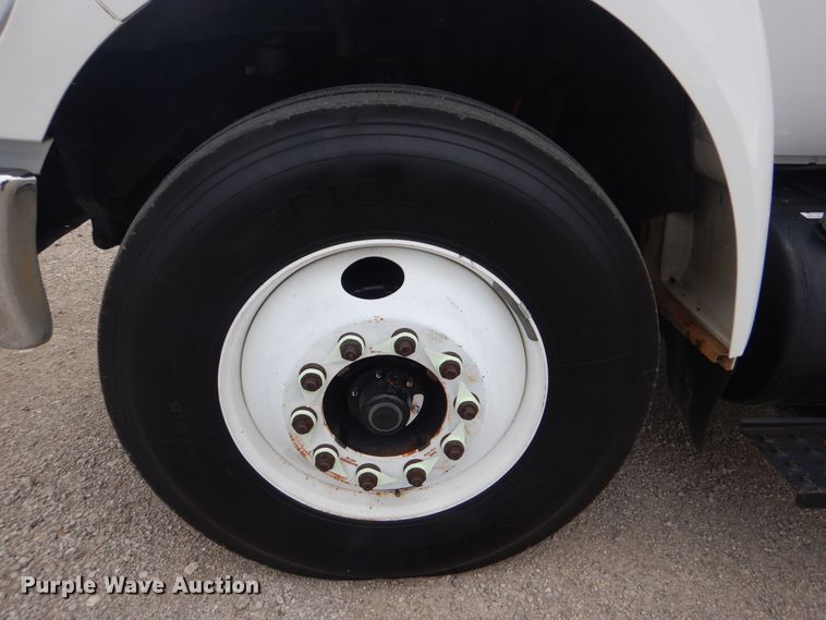 image for item GF9125 2008 Ford F750 Super Duty Crew Cab service truck