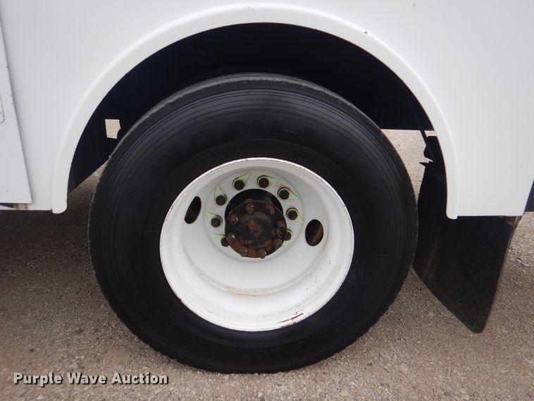 image for item GF9125 2008 Ford F750 Super Duty Crew Cab service truck