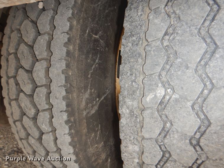 image for item GF9125 2008 Ford F750 Super Duty Crew Cab service truck