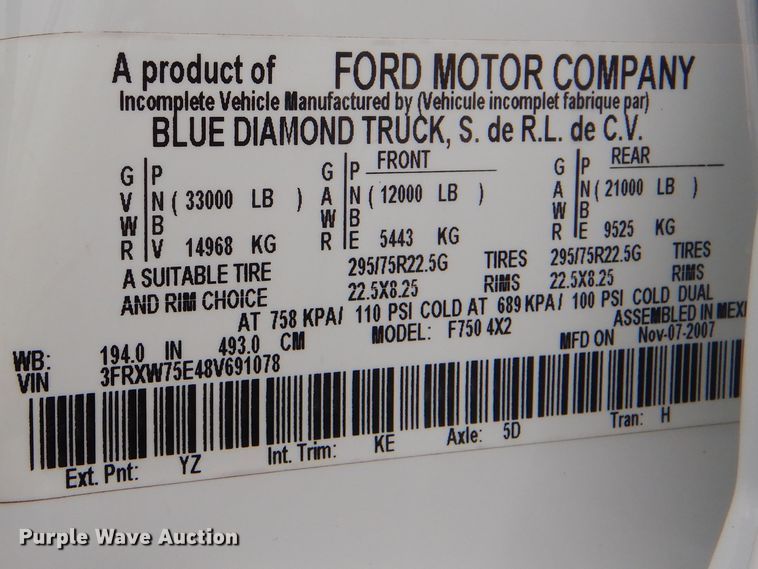 image for item GF9125 2008 Ford F750 Super Duty Crew Cab service truck