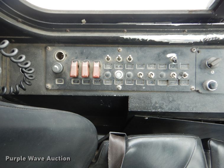 image for item GF9128 2006 El Dorado EZ Rider II coach bus