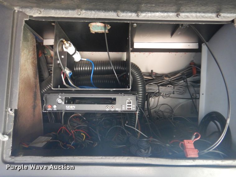 image for item GF9128 2006 El Dorado EZ Rider II coach bus