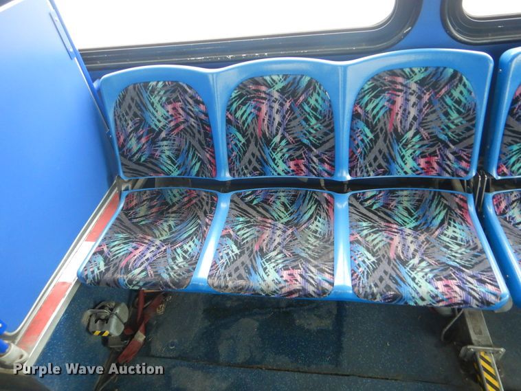 image for item GF9128 2006 El Dorado EZ Rider II coach bus