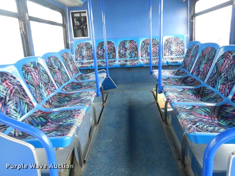 image for item GF9128 2006 El Dorado EZ Rider II coach bus