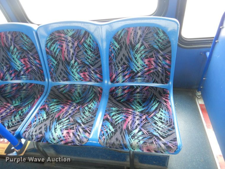 image for item GF9128 2006 El Dorado EZ Rider II coach bus