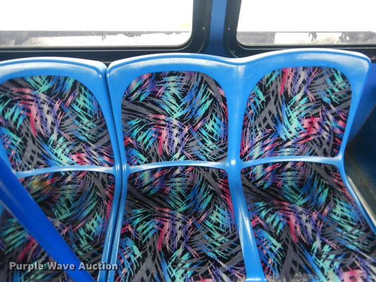 image for item GF9128 2006 El Dorado EZ Rider II coach bus