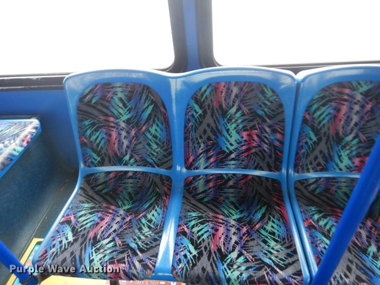 image for item GF9128 2006 El Dorado EZ Rider II coach bus