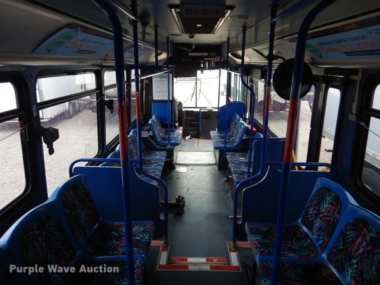 image for item GF9128 2006 El Dorado EZ Rider II coach bus