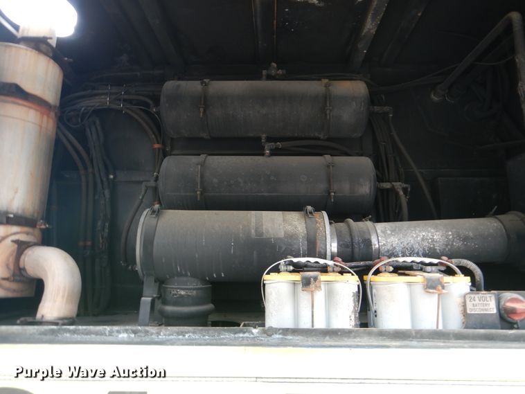 image for item GF9128 2006 El Dorado EZ Rider II coach bus